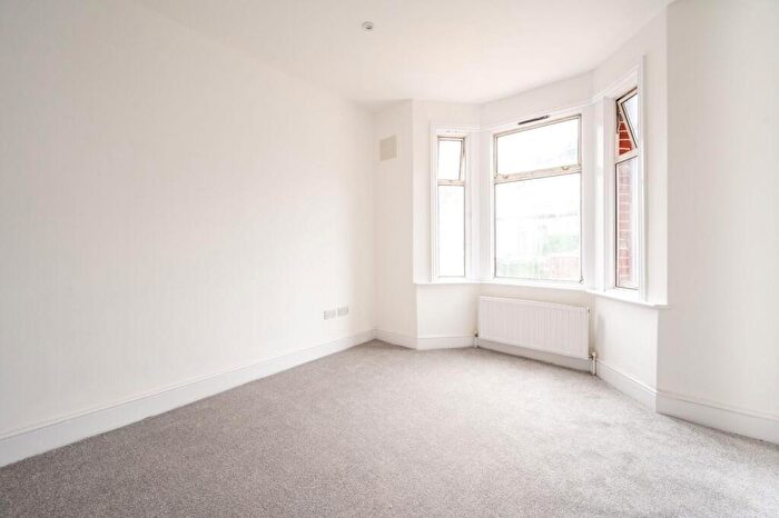 4 Bedroom Terraced House To Rent In Harvey Road, Leytonstone, London, E11