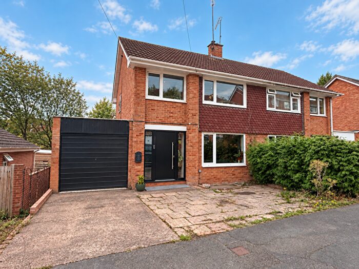 3 Bedroom Semi-Detached House For Sale In Iolanthe Drive, Exeter, EX4