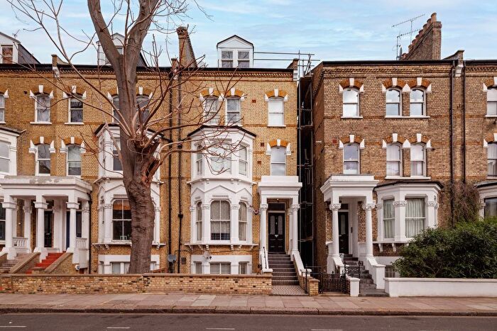 2 Bedroom Flat To Rent In Edith Road, Barons Court, W14
