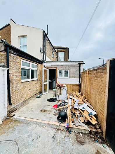 Studio To Rent In Station Road, London, Greater London, E17