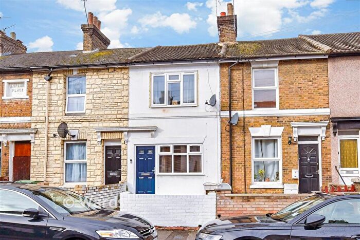2 Bedroom Terraced House For Sale In Melville Road, Maidstone, Kent, ME15