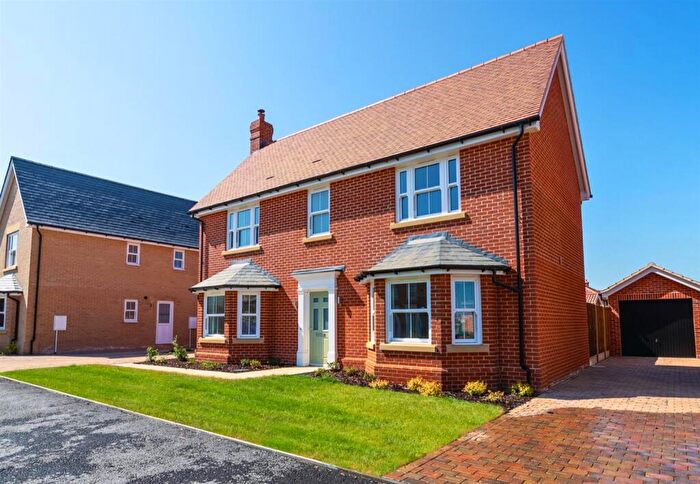 3 Bedroom Detached House For Sale In Badger Grove, Lawford Green, Manningtree, CO11