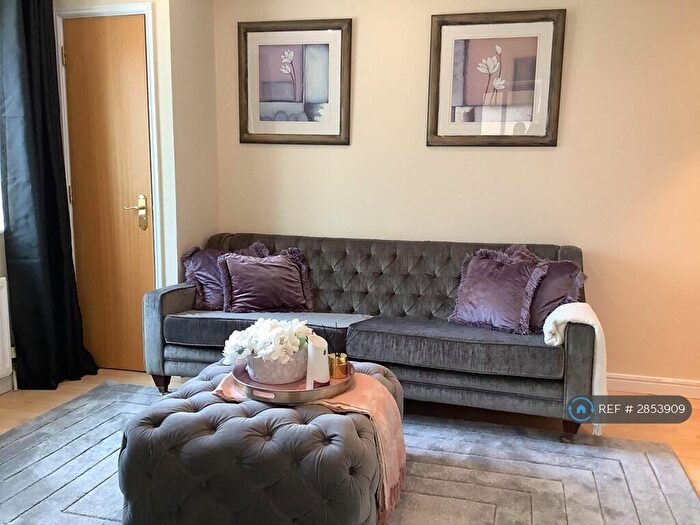 2 Bedroom Flat To Rent In Millennium Drive, London, E14
