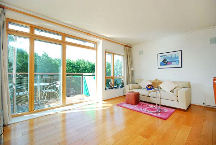 2 Bedroom Flat To Rent In Renaissance Walk, Greenwich, London, SE10