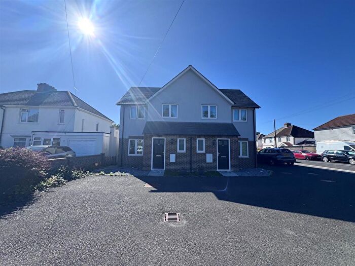 2 Bedroom End Of Terrace House To Rent In Gosport Road, Stubbington, Fareham, PO14