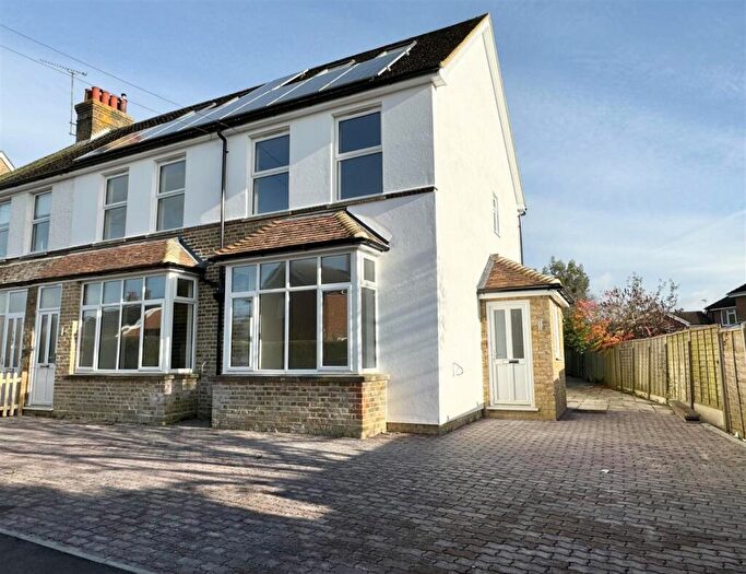 3 Bedroom End Of Terrace House To Rent In Forge Meadow, Harrietsham, Maidstone, Kent, ME17