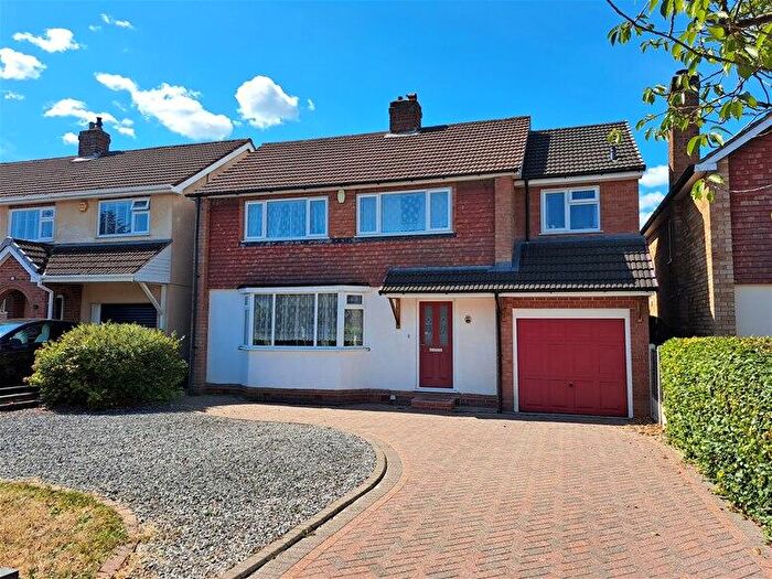 4 Bedroom Detached House For Sale In Streetly Crescent, Four Oaks, Sutton Coldfield, B74