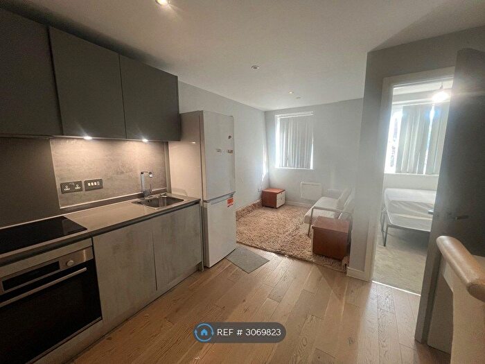 1 Bedroom Flat To Rent In Liverpool Road, Luton, LU1