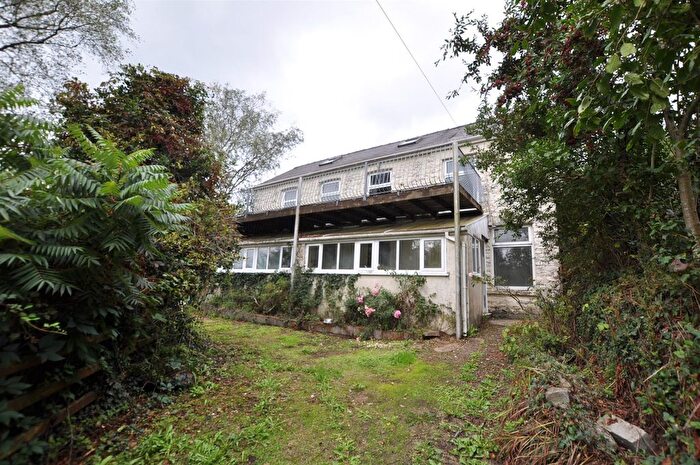 4 Bedroom Detached House For Sale In Bancyfelin, Carmarthenshire, SA33