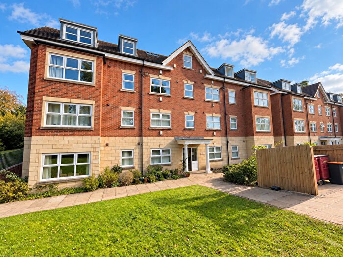 2 Bedroom Apartment For Sale In Prenton Lane, Birkenhead, CH42