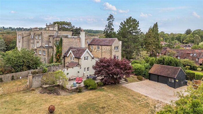 4 Bedroom Character Property For Sale In Hawkhurst Court, Wisborough Green, Billingshurst, West Sussex, RH14