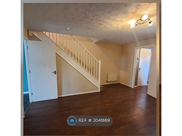 3 Bedroom Semi-Detached House To Rent In Bronte Close, Leicester, LE3