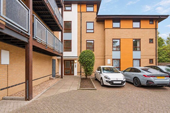 2 Bedroom Flat For Sale In Harry Close, Callender Court, CR0