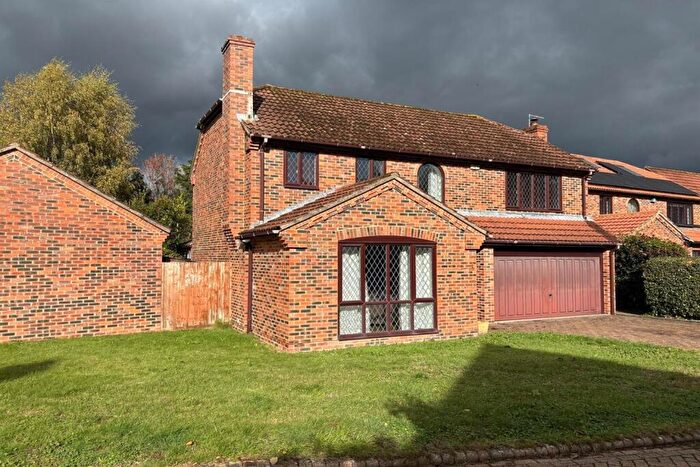 4 Bedroom Detached House To Rent In Great Hanger, Petersfield, GU31