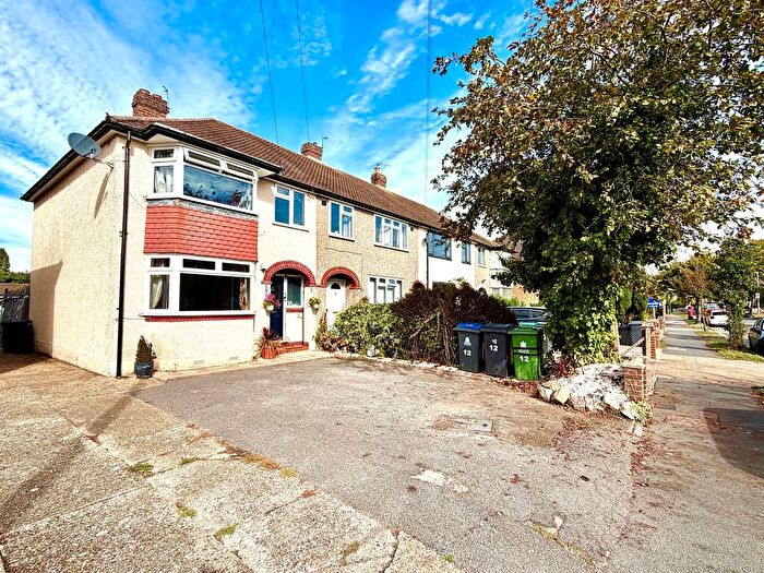3 Bedroom End Of Terrace House For Sale In Devon Way, Chessington, Surrey., KT9