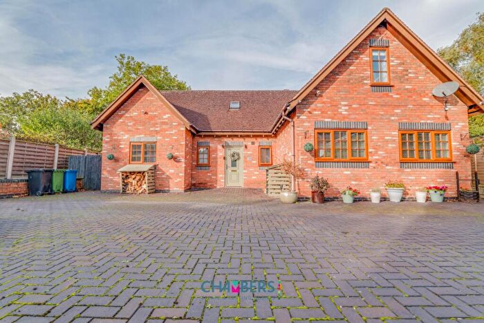 5 Bedroom Detached House For Sale In Tamworth Road, Kettlebrook, Tamworth, B77
