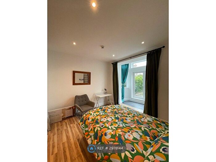 Studio To Rent In The Promenade, Swansea, SA1