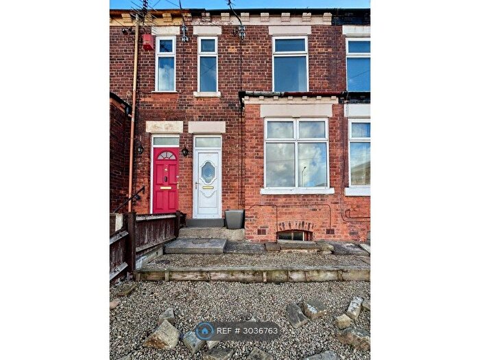 2 Bedroom Terraced House To Rent In Turncroft Lane, Stockport, SK1