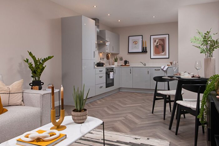1 Bedroom Flat For Sale In "The Gregory" At Moorbridge Court, Maidenhead, SL6