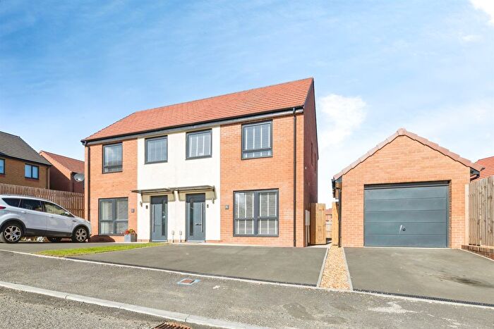3 Bedroom Semi-Detached House For Sale In Gorse Close, Hartlepool, TS27