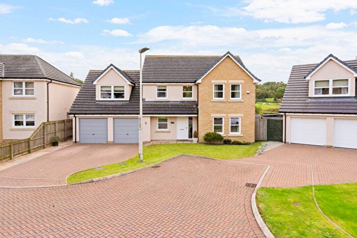 4 Bedroom Detached House For Sale In Woodthorpe Gardens, Bathgate, EH48