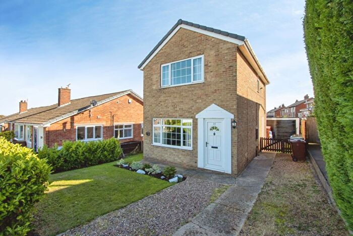 3 Bedroom Detached House For Sale In Oakland Drive, Netherton, Wakefield, West Yorkshire, WF4