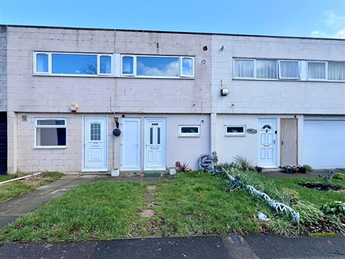 4 Bedroom House For Sale In Rochfords, Coffee Hall, Milton Keynes, MK6