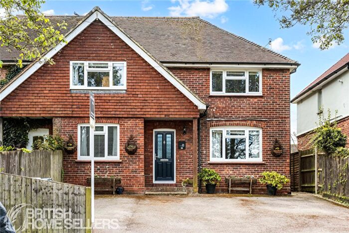 5 Bedroom Semi-Detached House For Sale In Court Lane, Hadlow, Tonbridge, Kent, TN11