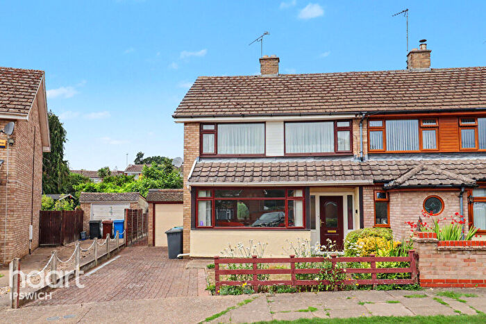 3 Bedroom Semi-Detached House For Sale In Bridgwater Road, Ipswich, IP2