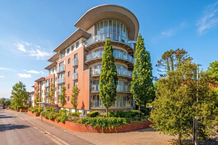 1 Bedroom Apartment To Rent In Woking, Surrey, GU21