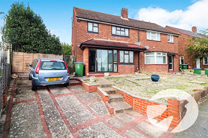 3 Bedroom End Of Terrace House For Sale In Cloudesley Road, Erith, DA8