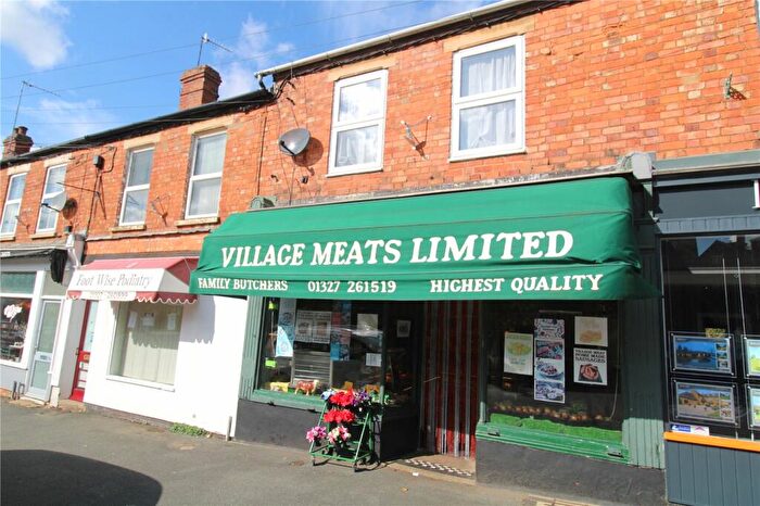 3 Bedroom Terraced House For Sale In Station Road, Woodford Halse, Northamptonshire, NN11