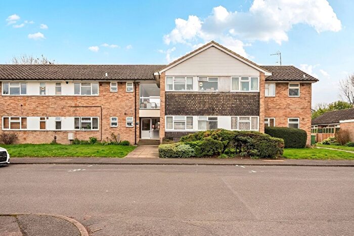 2 Bedroom Flat For Sale In Brookers Close, Ashtead, KT21