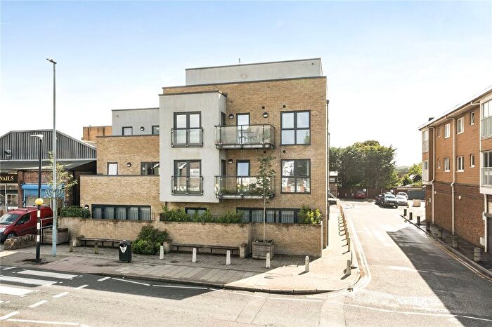 2 Bedroom Flat For Sale In Main Road, Biggin Hill, Westerham, Kent, TN16