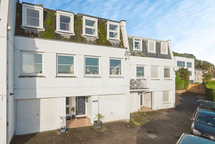 2 Bedroom Flat For Sale In Chywoone Hill, Newlyn, Penzance, Cornwall, TR18