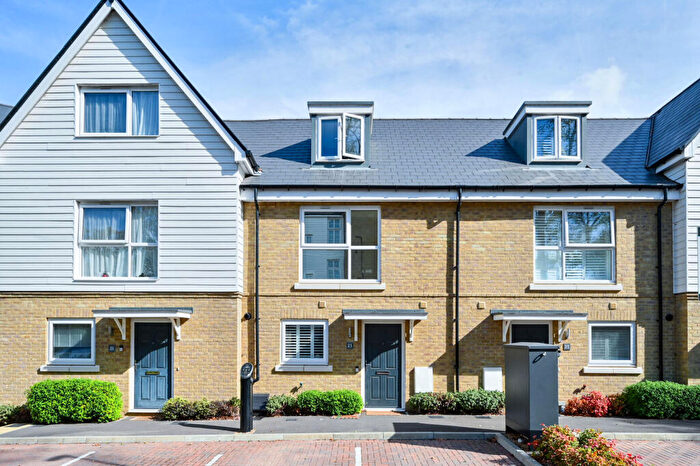 3 Bedroom Terraced House For Sale In Gunpowder Road, Worcester Park, KT4