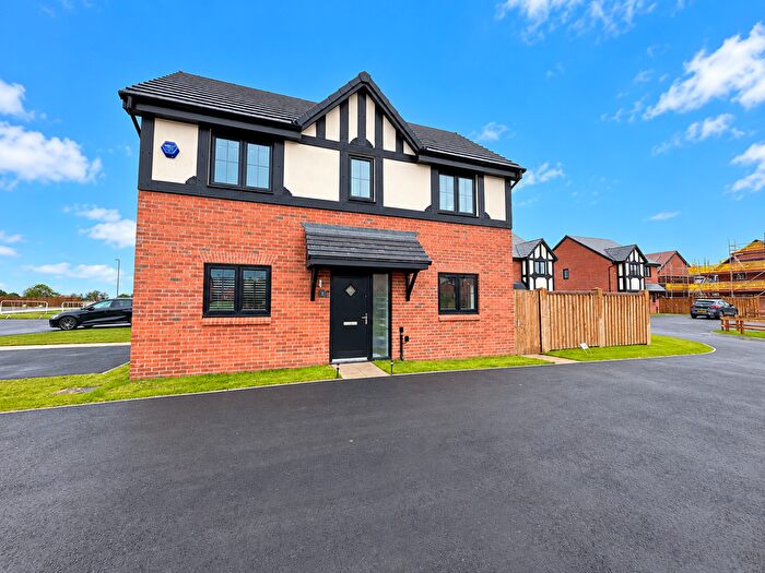 3 Bedroom Detached House For Sale In Bale Barn Grove, Westhoughton, BL5