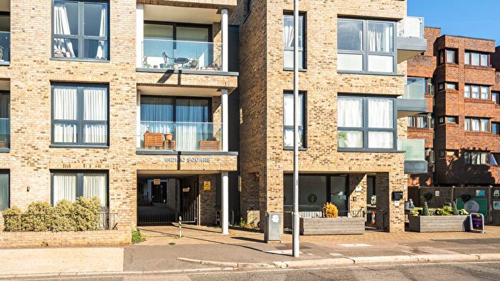 2 Bedroom Flat For Sale In Indigo Square, Surbiton, KT6