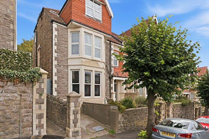 1 Bedroom Flat To Rent In Victoria Park, Weston-Super-Mare, BS23