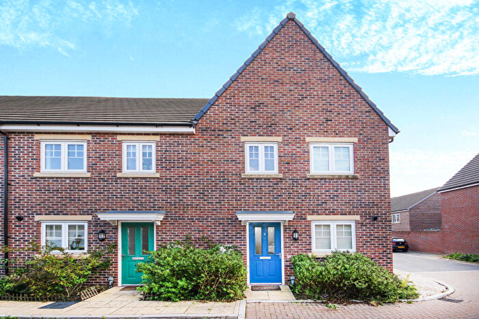 3 Bedroom House To Rent In Canal Court, Hempsted, GL2