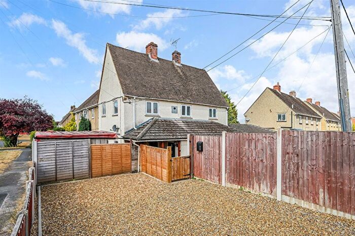 4 Bedroom End Of Terrace House To Rent In Leigh Road, Andover, SP10