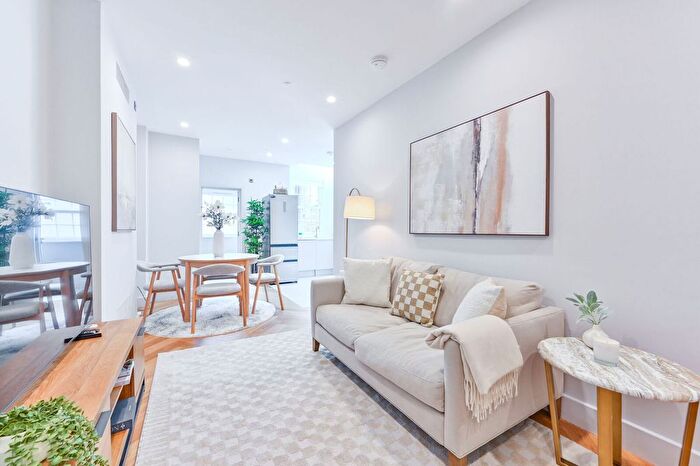 1 Bedroom Flat To Rent In Windmill Street, Fitzrovia, London, W1T