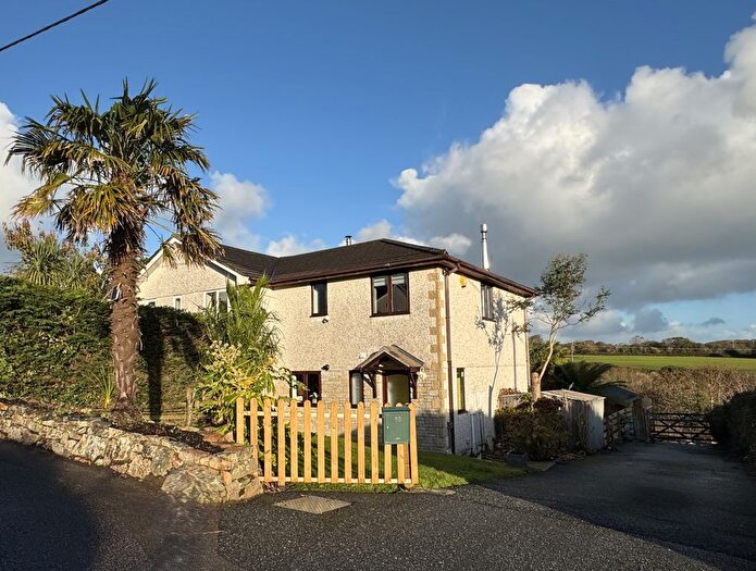 3 Bedroom Semi-Detached House To Rent In Heather Lane, Canonstown, TR27