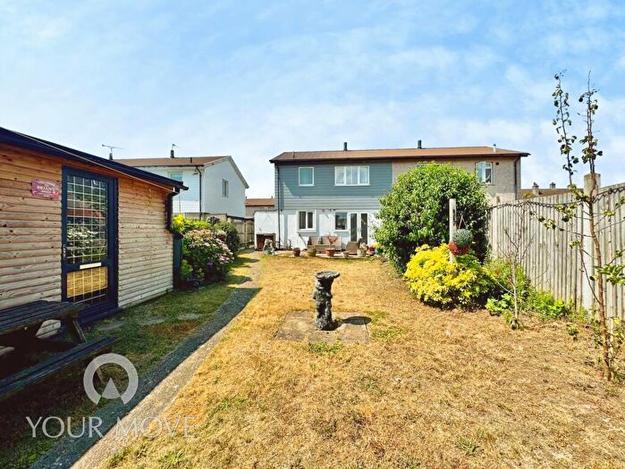 3 Bedroom Semi-Detached House For Sale In Kingsley Avenue, Dartford, Kent, DA1