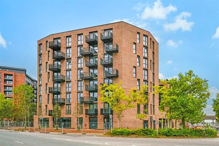 2 Bedroom Flat To Rent In Beacon Place, Bletchley, Milton Keynes, MK2