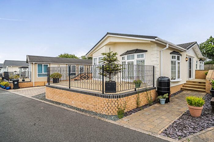 2 Bedroom Mobile/park Home For Sale In Honeysuckle Way, Meadowlands Court, Poundstock, Bude, Cornwall, EX23