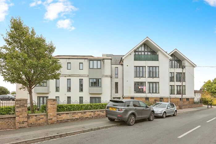 2 Bedroom Penthouse For Sale In London Road, Northfleet, Gravesend, Kent, DA11
