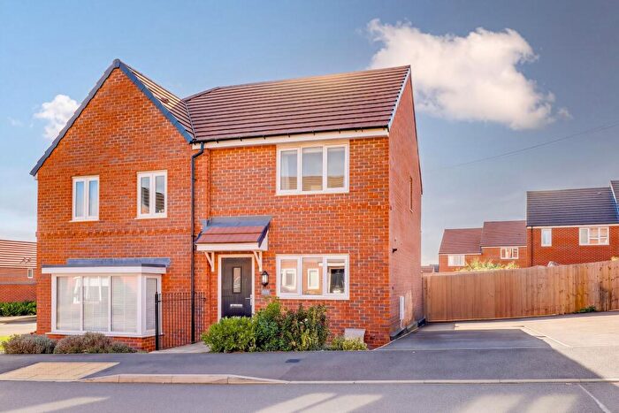 2 Bedroom Semi-Detached House For Sale In Horwood Drive, Gedling, NG4