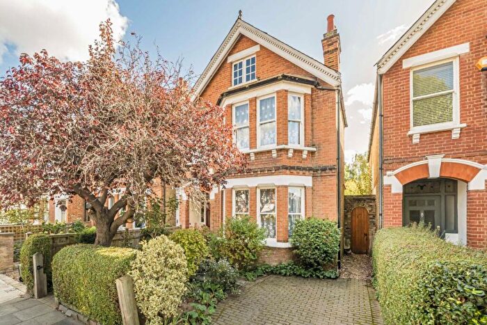 4 Bedroom Detached House For Sale In Latchmere Road, Kingston Upon Thames, KT2
