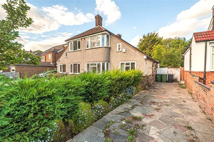 2 Bedroom Maisonette For Sale In Southborough Lane, Bromley, BR2